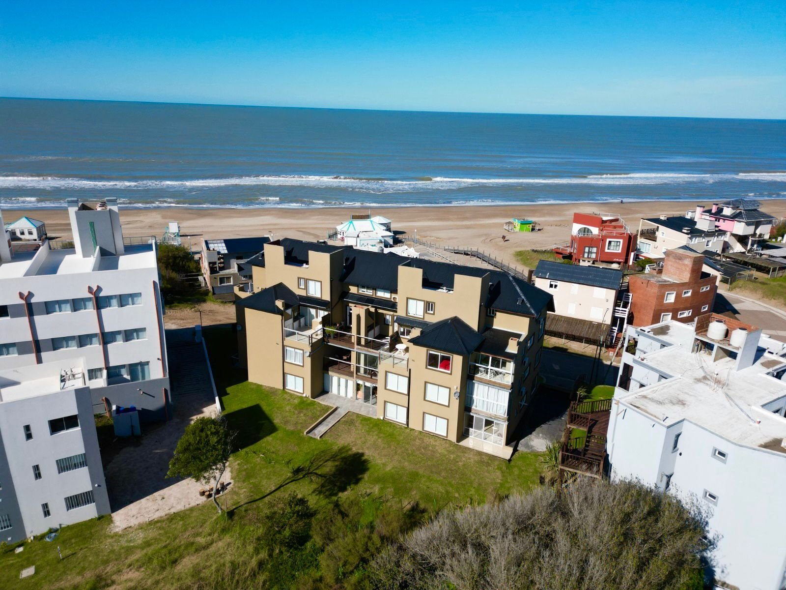 EXCELENTE DUPLEX FRENTE AL MAR